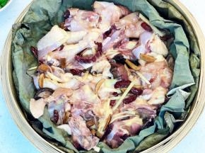 鸡块放入