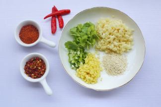 准备好所有食材。