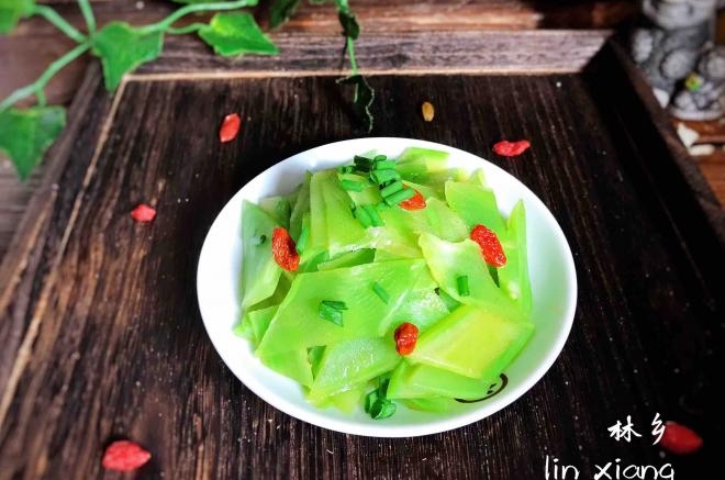 枸杞炒莴笋片