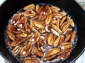 煮一分钟捞出沥干水