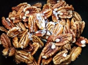 倒入淡奶油