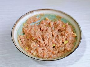 充分搅拌均匀，放旁边备用。