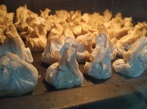 放入蒸烤箱蒸8分钟