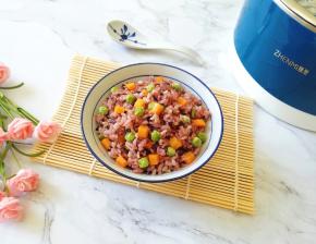 宝贝说比平时用电饭煲蒸的米饭好吃。