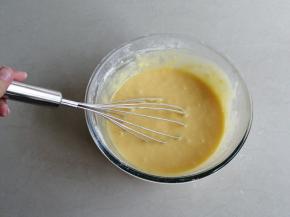 拌均匀，成稀糊状