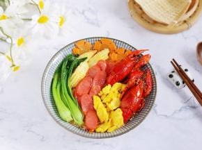 超级好吃又简单的酸汤泡面就制作完成了！