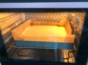放入预热好的烤箱中层，170度20分钟