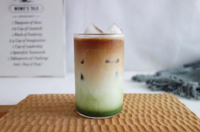冰抹茶拿铁咖啡