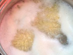 转小火熬煮20分钟