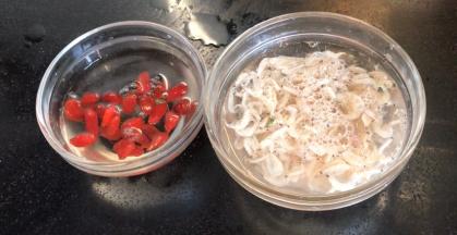 虾皮和枸杞，洗净沥水备用