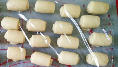 盖保鲜膜静置15分钟