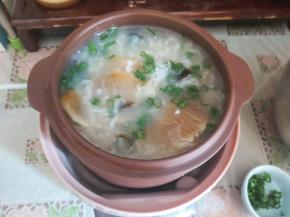 煮至粘稠状态，我们的粥就完成了。