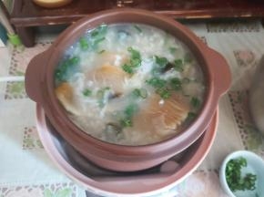 煮至粘稠状态，我们的粥就完成了。