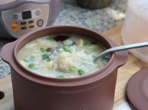 皮蛋鱼片粥成品图