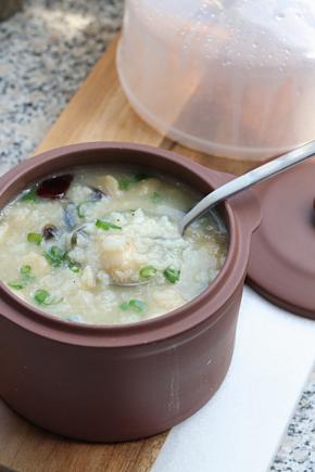 皮蛋鱼片粥成品图