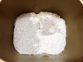 面包机启动揉面30分钟