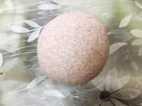 揉面结束面团非常光滑，这也是贝果光滑的原因哦