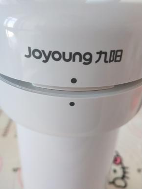 将盖子盖上，上下两个圆点对齐盖上！