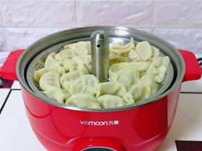 按上升键，饺子全部升上来了，免去捞饺子的步骤哈～