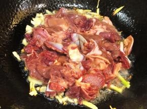 加入鸭肫