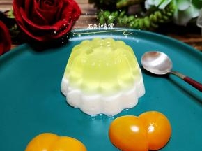 这款还加了一层椰奶冻