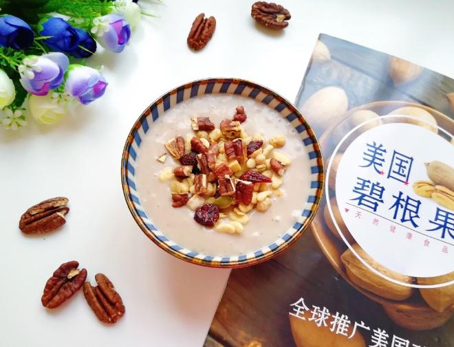 碧根果香蕉奶昔