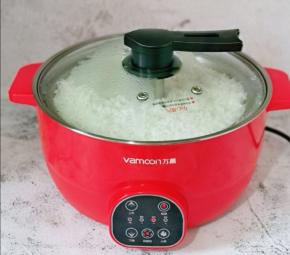 启动脱糖饭功能，按个人口味选择米饭的软硬，有偏软，适中，偏硬，任你选择，我选的适中。