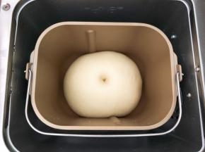 发酵至两倍的，戳洞不回缩即可