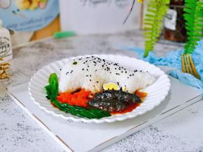 现在生活条件好了，自己也会做了，想吃海参捞饭也就是分分钟的事儿，