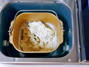 启动面包机，揉面一个程序，无干粉。