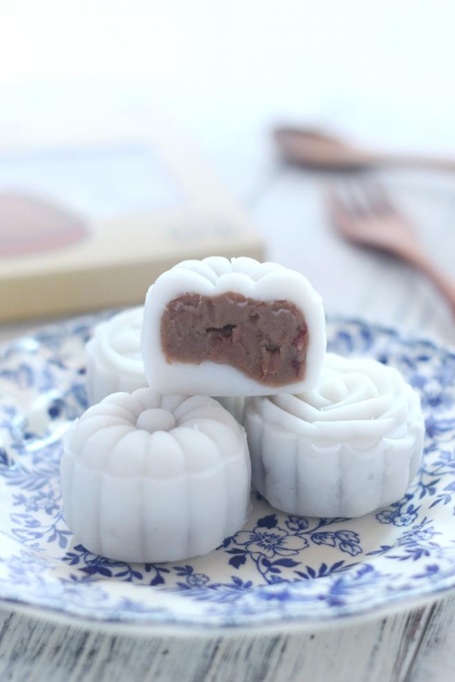 玫瑰栗蓉冰皮月饼