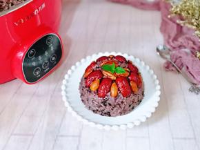 再倒扣在盘中，就可以啦！