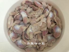 冲洗至水变清澈