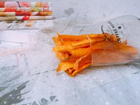 如果没有干果机，现在这个高温天气晒芒果干也特别好，基本一天就可以