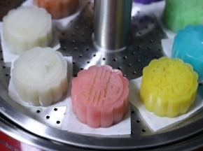 趁热吃哦！吃不完可以放冰箱保存，想吃时重新蒸熟即可。