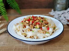 一人食，一盘面，营养丰富，满足。