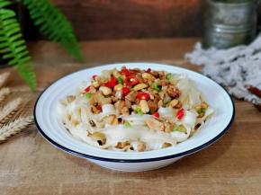 燥热的天气，太需要这碗拌面啦！