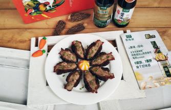 蒸好后拿出，撒上青椒碎（为摆盘装饰高颜值一点）