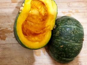 金丝南瓜洗净去籽去瓤