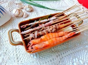 新鲜的食材，喜欢吃什么就买什么串起来煮就可以了。