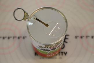 黑白淡奶打开一小口。