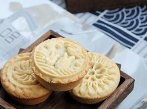 蛋烧月饼成品图