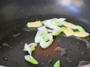 葱姜爆香