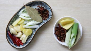 作料如图中分成两份