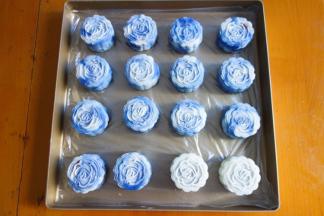 超好看呢，冰皮月饼下面一定要垫保鲜膜防止粘黏