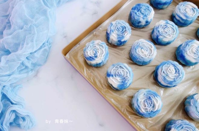 青花瓷冰皮月饼