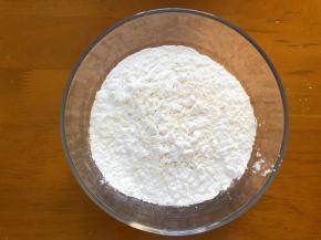 将粉类全部过筛