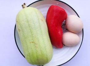 准备好所有食材。