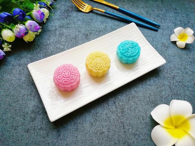 彩色冰皮月饼