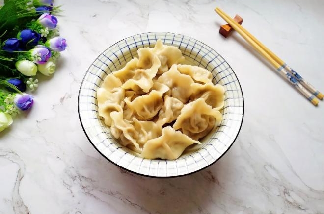 芽菜大肉馅饺子